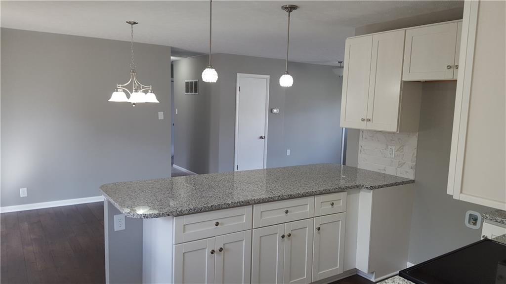 9232 Warwick Road Indianapolis, IN 46240 - Photo 2 of 12 Gallery Image 2