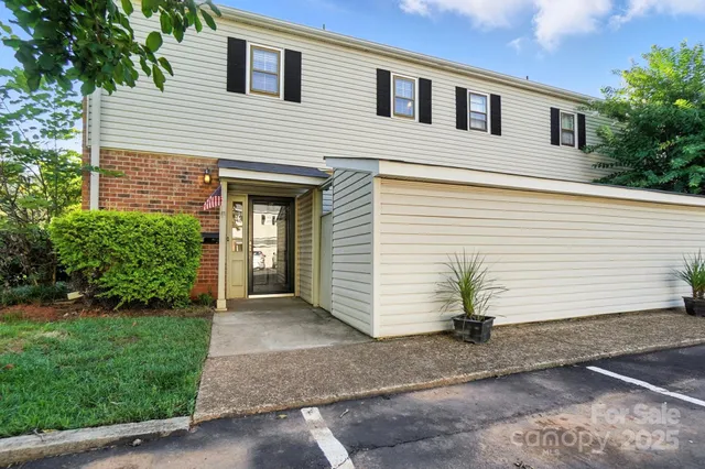 $259,000 | 5947 Quail Hollow Road, Unit A, Charlotte, NC 28210