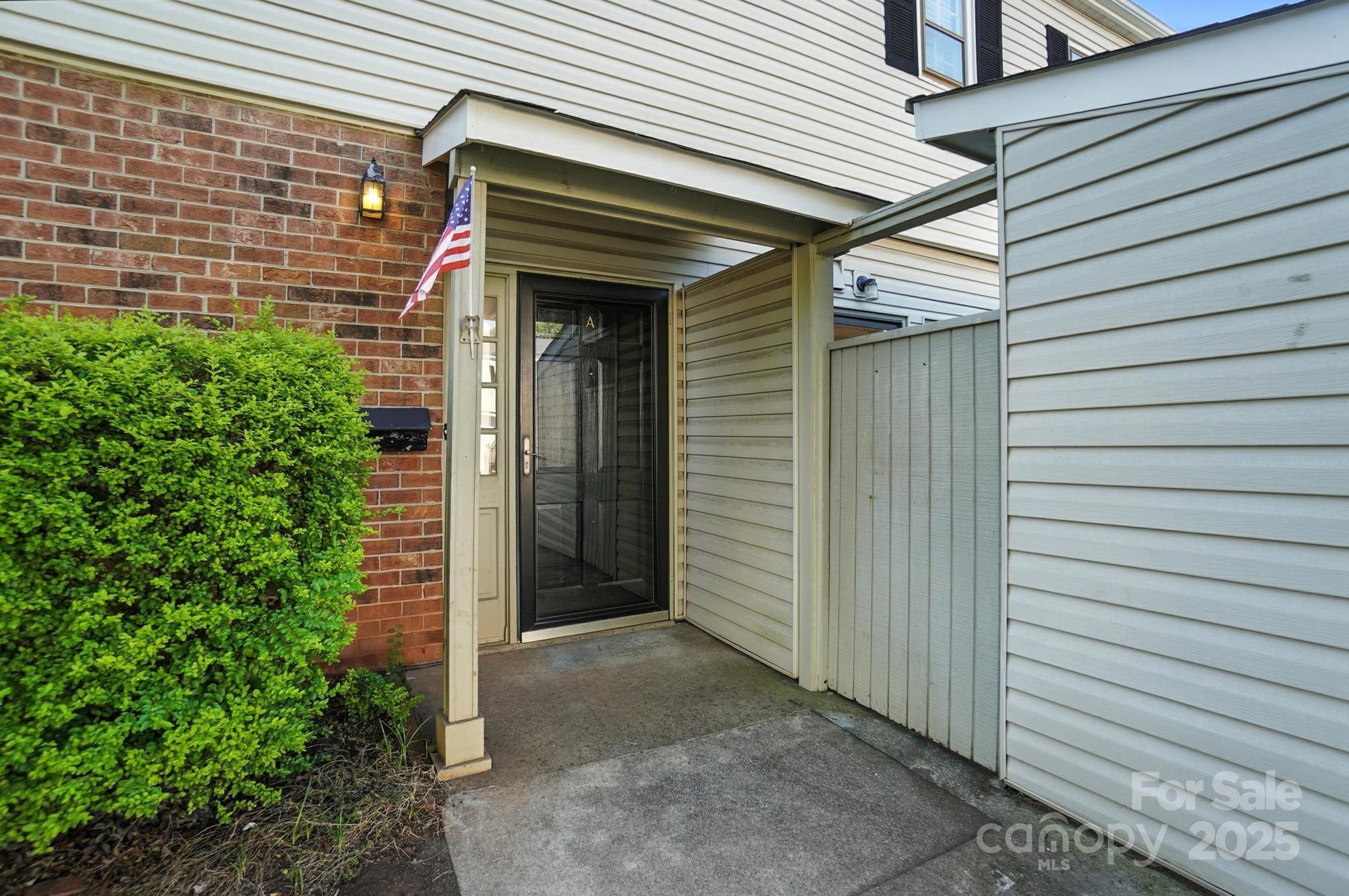 5947 Quail Hollow Road, Unit A Charlotte, NC 28210 - Photo 2 of 25