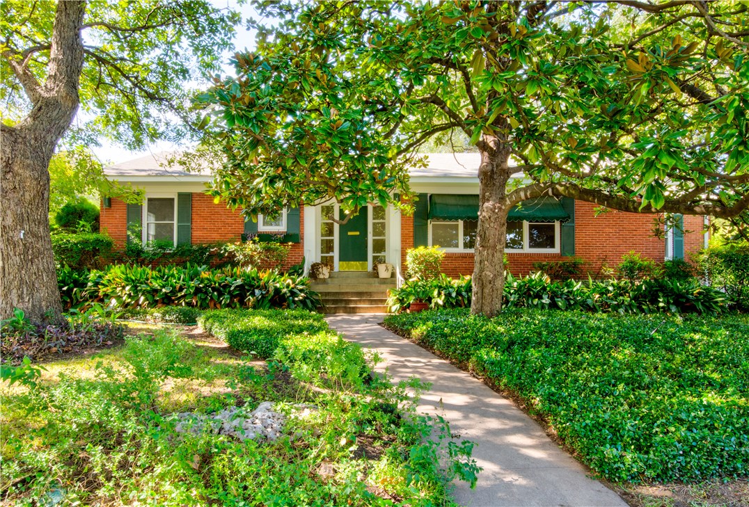 3906 Cherrywood Road Austin, TX 78722 - Photo 1 of 1 Welcome!
