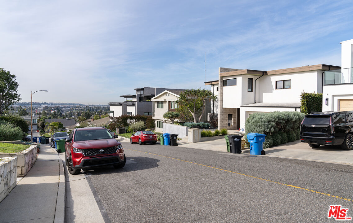 10746 Cranks Road Culver City, CA 90230 - Photo 2 of 33