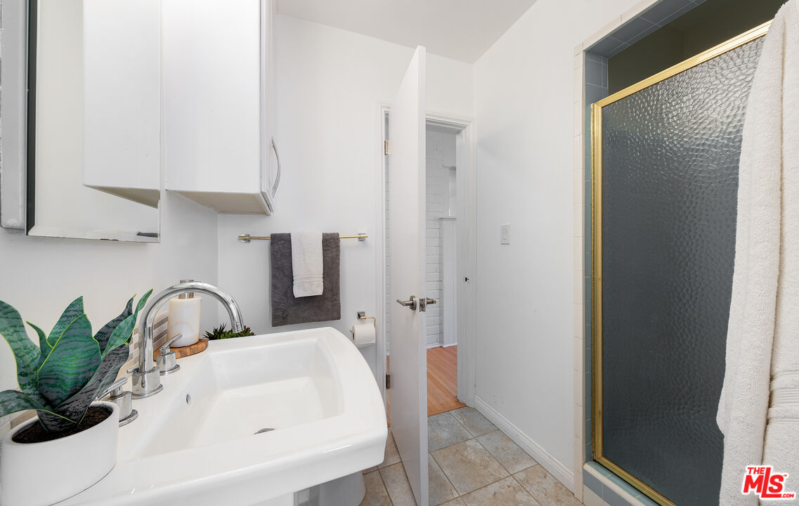 10746 Cranks Road Culver City, CA 90230 - Photo 22 of 33