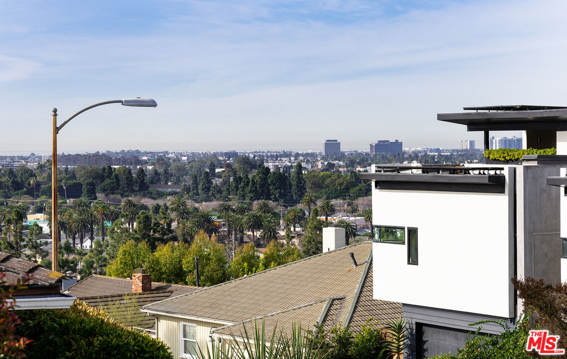 10746 Cranks Road Culver City, CA 90230 - Photo 3 of 33