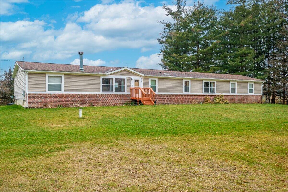 4321 Lone Tree Road Milford, MI 48380 - Photo 33 of 38 01-4321 Lonetree EXT-3