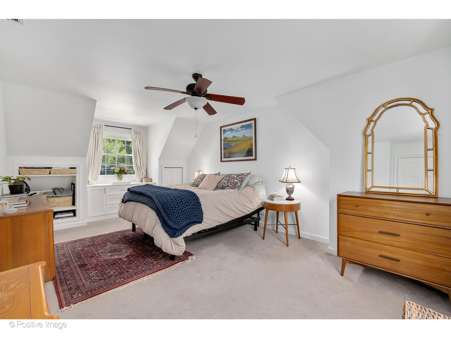 4101 Linden Avenue Western Springs, IL 60558 - Photo 14 of 29 a spacious bedroom with a bed a table and chair