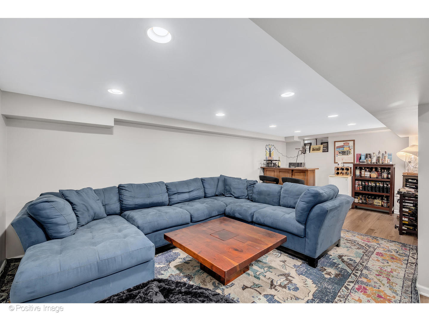 4101 Linden Avenue Western Springs, IL 60558 - Photo 19 of 29 a living room with furniture and kitchen view