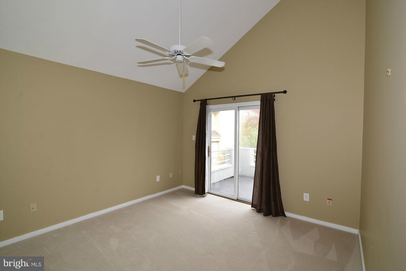 2040 Beacon Place Reston, VA 20191 - Photo 2 of 30 a view of an empty room