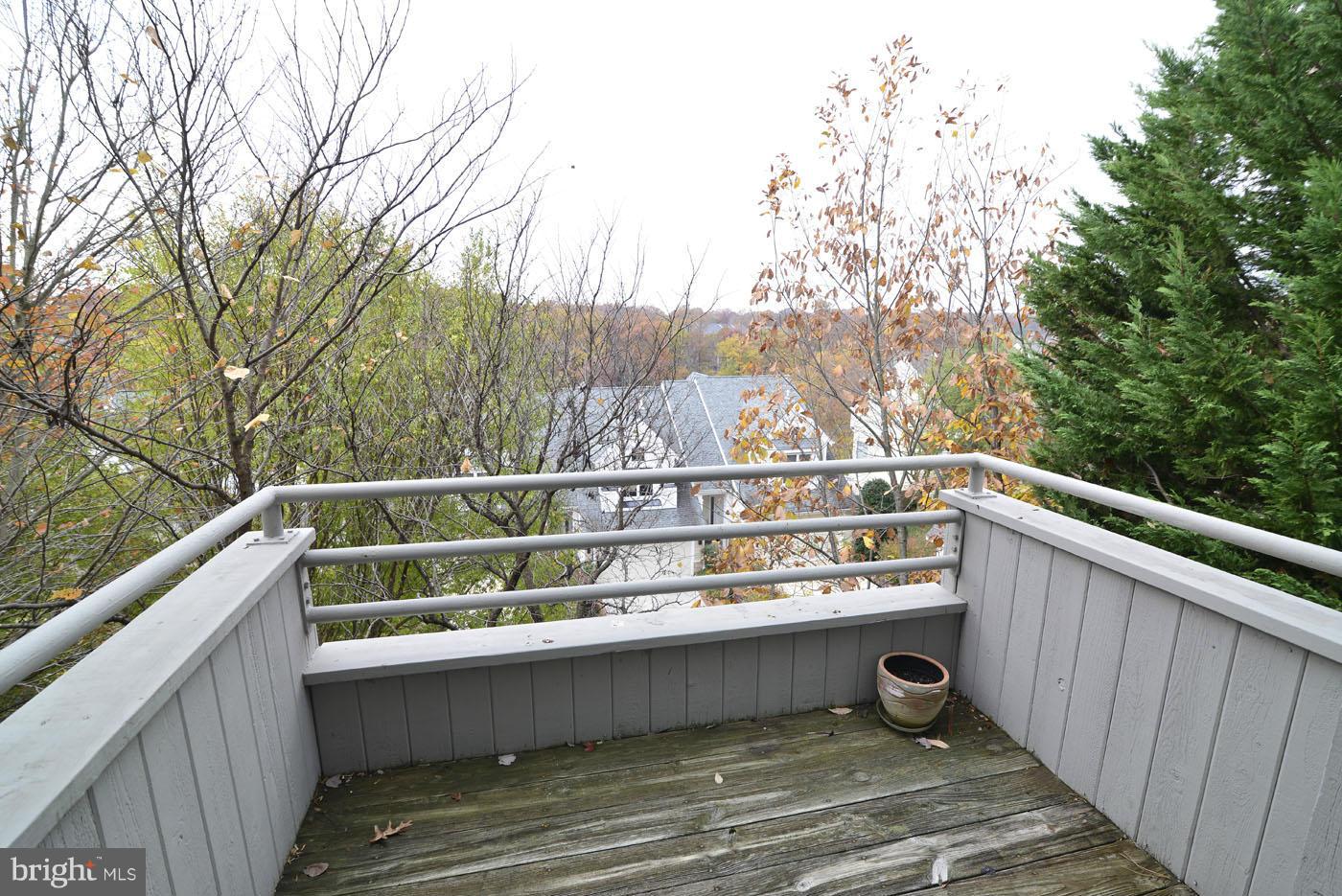 2040 Beacon Place Reston, VA 20191 - Photo 27 of 30 a view of balcony with furniture