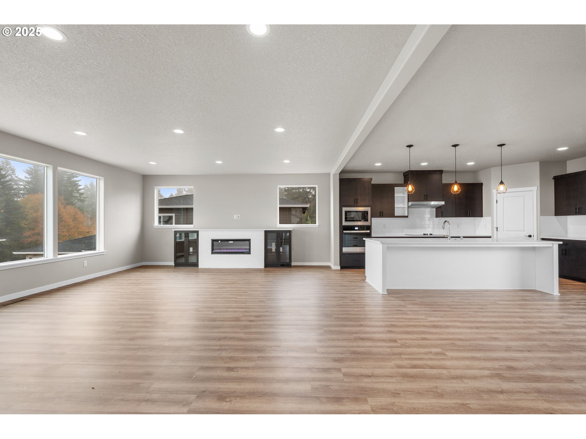 1105 Northwest 111th Circle Vancouver, WA 98685 - Photo 19 of 48 a view of kitchen with stainless steel appliances kitchen island