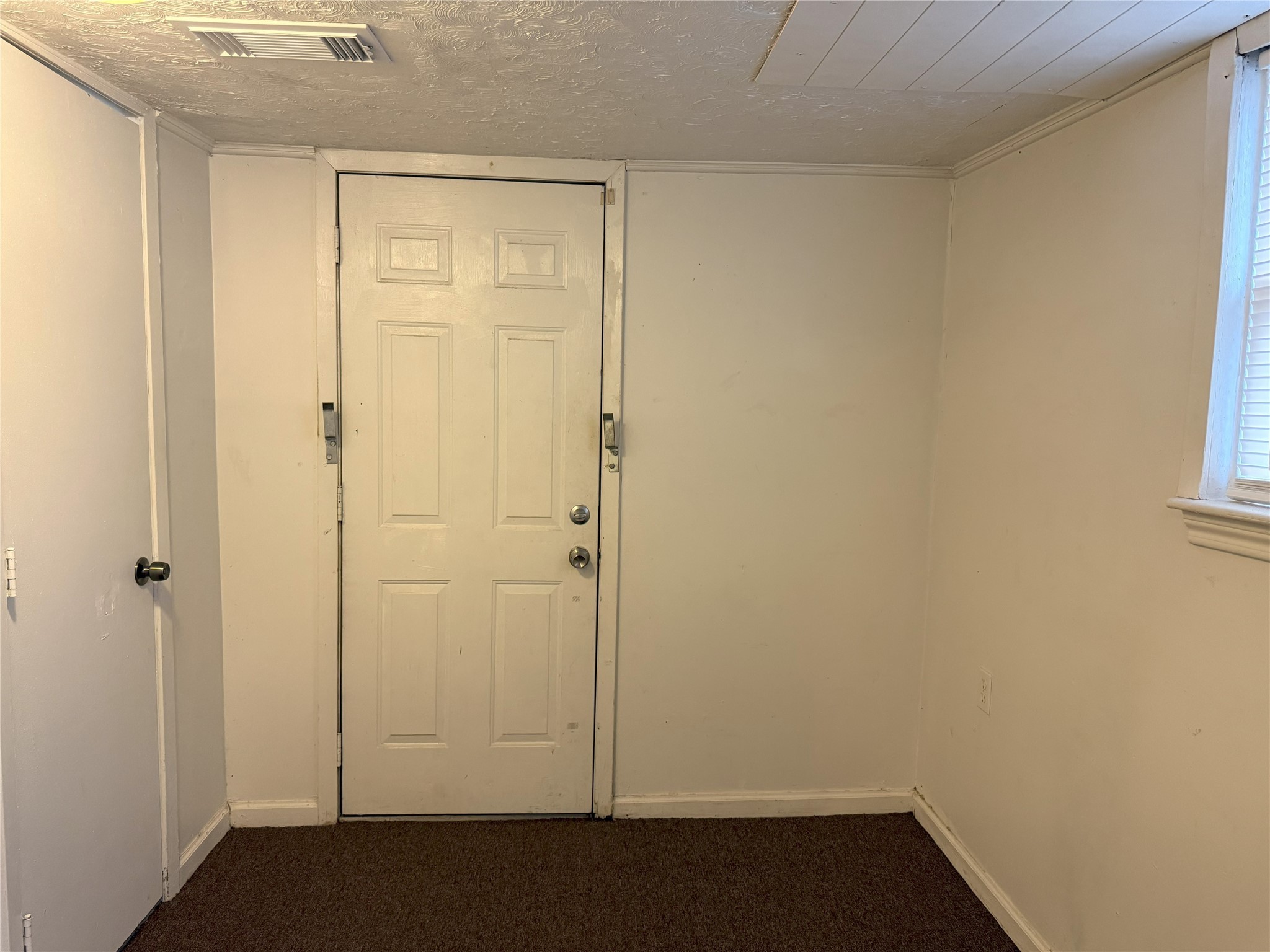 723 West 27th Street Houston, TX 77008 - Photo 13 of 22 a view of small space