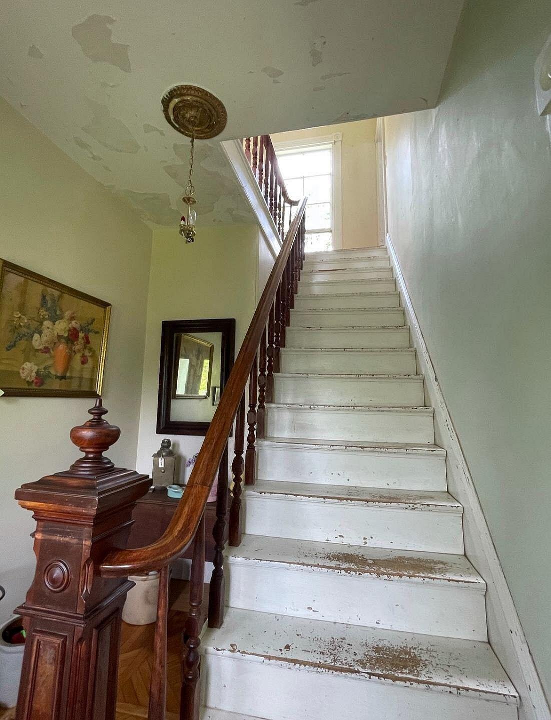 1 Jewell Street Brooks, ME 04921 - Photo 10 of 25 Stairwell