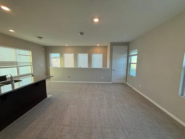 a view of empty room with window