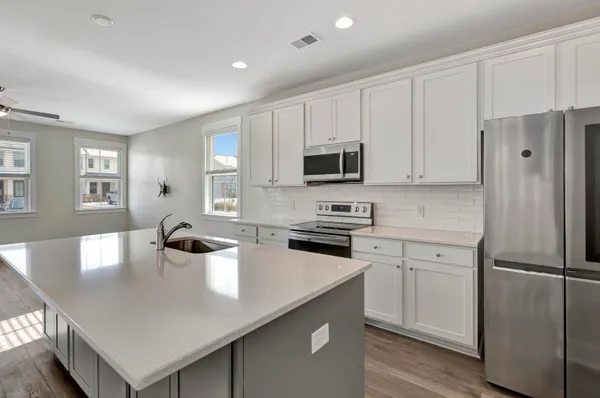 $2,275 | 7811 Park Gate Drive, North Charleston, SC 29418