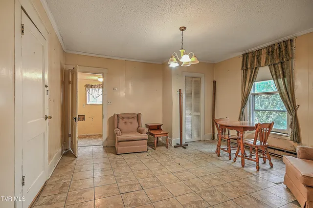 $89,900 | 1009 Massachusetts Avenue, Bristol, VA 24201