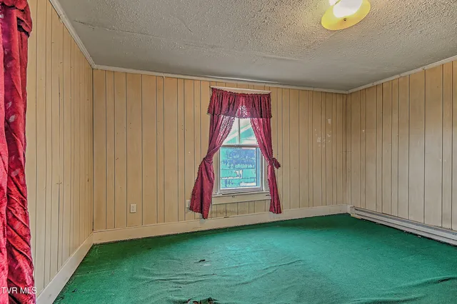 $89,900 | 1009 Massachusetts Avenue, Bristol, VA 24201