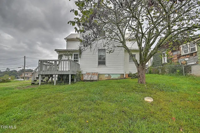 $89,900 | 1009 Massachusetts Avenue, Bristol, VA 24201