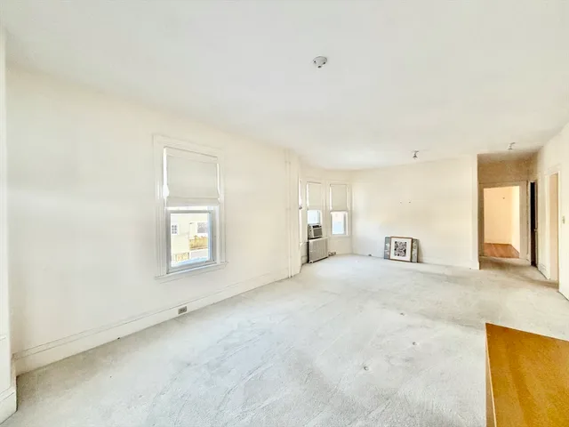 $2,950 | 44 Gray Street, Unit 1, Arlington, MA 02476