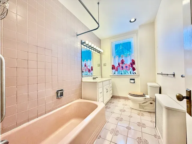 $2,950 | 44 Gray Street, Unit 1, Arlington, MA 02476