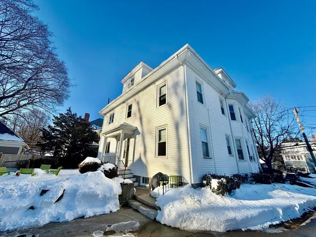 $2,950 | 44 Gray Street, Unit 1, Arlington, MA 02476