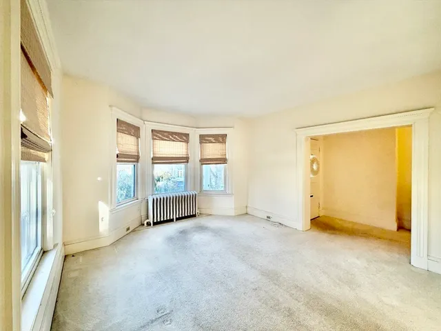 $2,950 | 44 Gray Street, Unit 1, Arlington, MA 02476