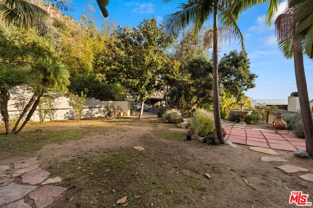 $3,000,000 | 1790 Viewmont Drive, Los Angeles, CA 90069