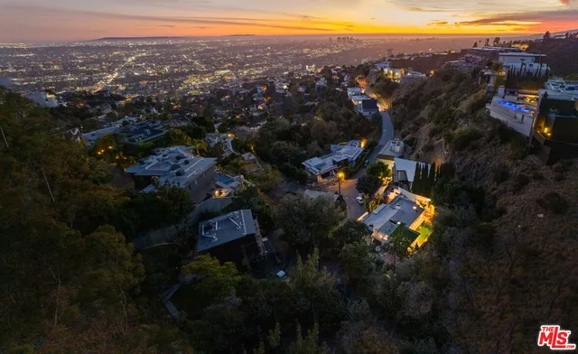 $3,000,000 | 1790 Viewmont Drive, Los Angeles, CA 90069