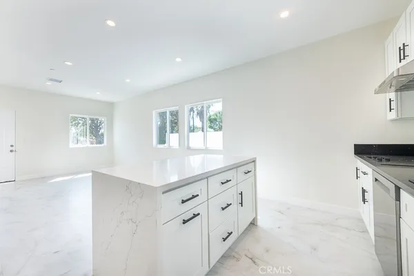 $2,550,000 | 19453 Strathern Street, Reseda, CA 91335