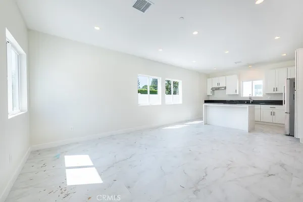 $2,550,000 | 19453 Strathern Street, Reseda, CA 91335