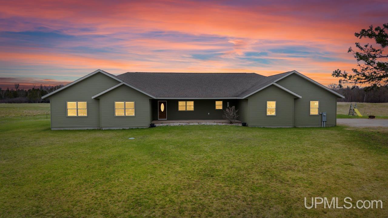 6230 East 5th Road Bark River, MI 49807 - Photo 1 of 48