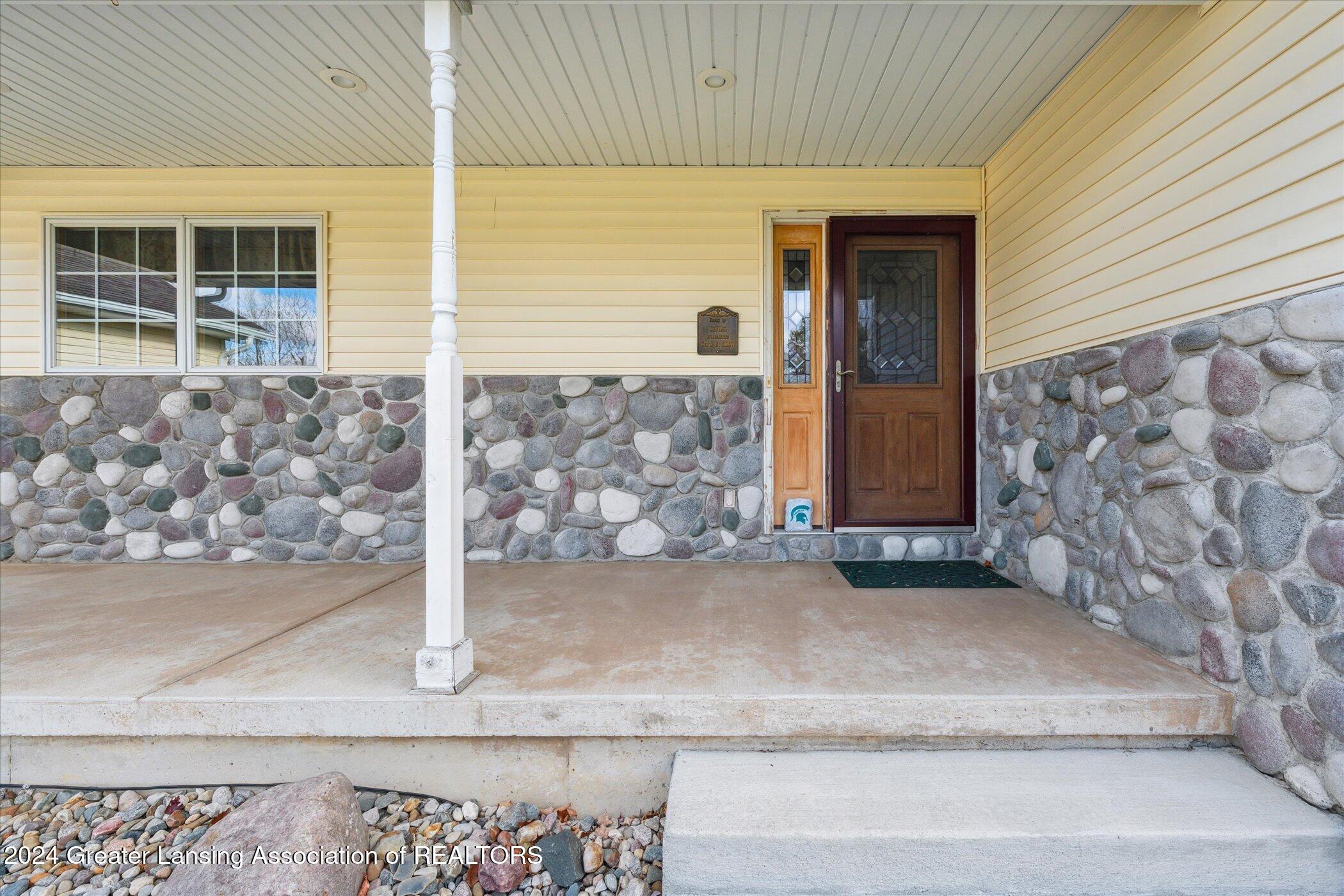 660 Creyts Road Dimondale, MI 48821 - Photo 6 of 59 05-660-Creyts-Rd-Dimondale-MI-48821-Wind