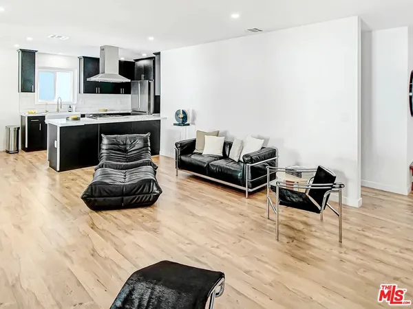 $7,490 | 7425 West 88th Place, Los Angeles, CA 90045