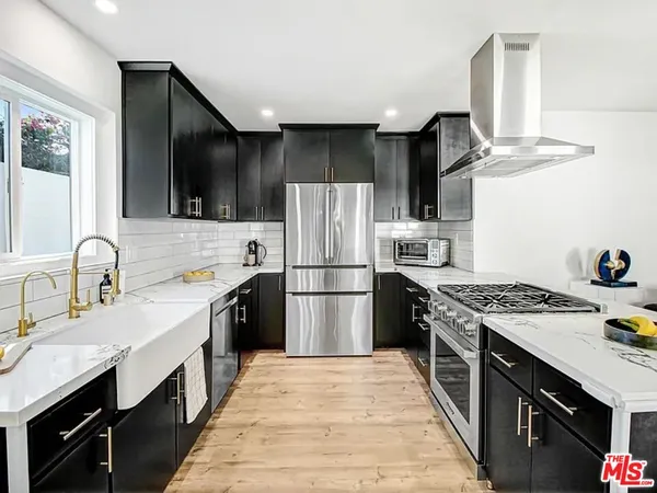 $7,490 | 7425 West 88th Place, Los Angeles, CA 90045