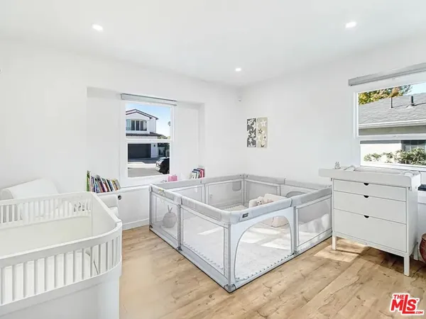 $7,490 | 7425 West 88th Place, Los Angeles, CA 90045