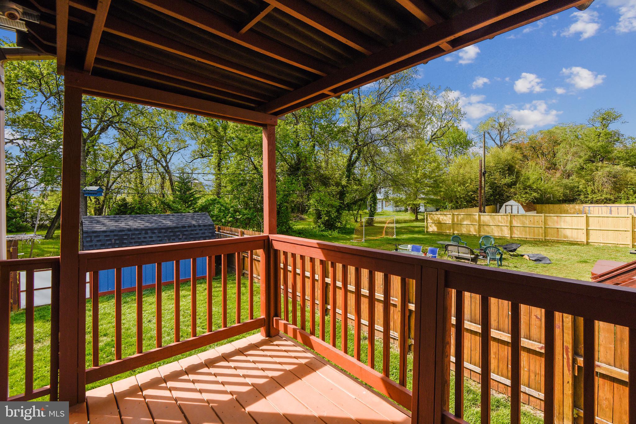 11 Bar Harbor Road Pasadena, MD 21122 - Photo 18 of 27 Back deck