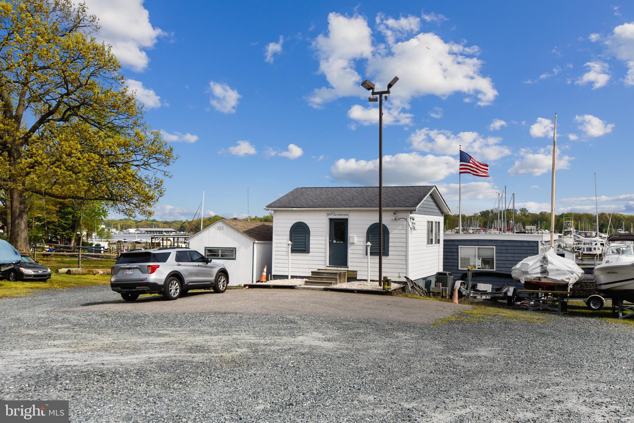 11 Bar Harbor Road Pasadena, MD 21122 - Photo 23 of 27 Gallery Image 23
