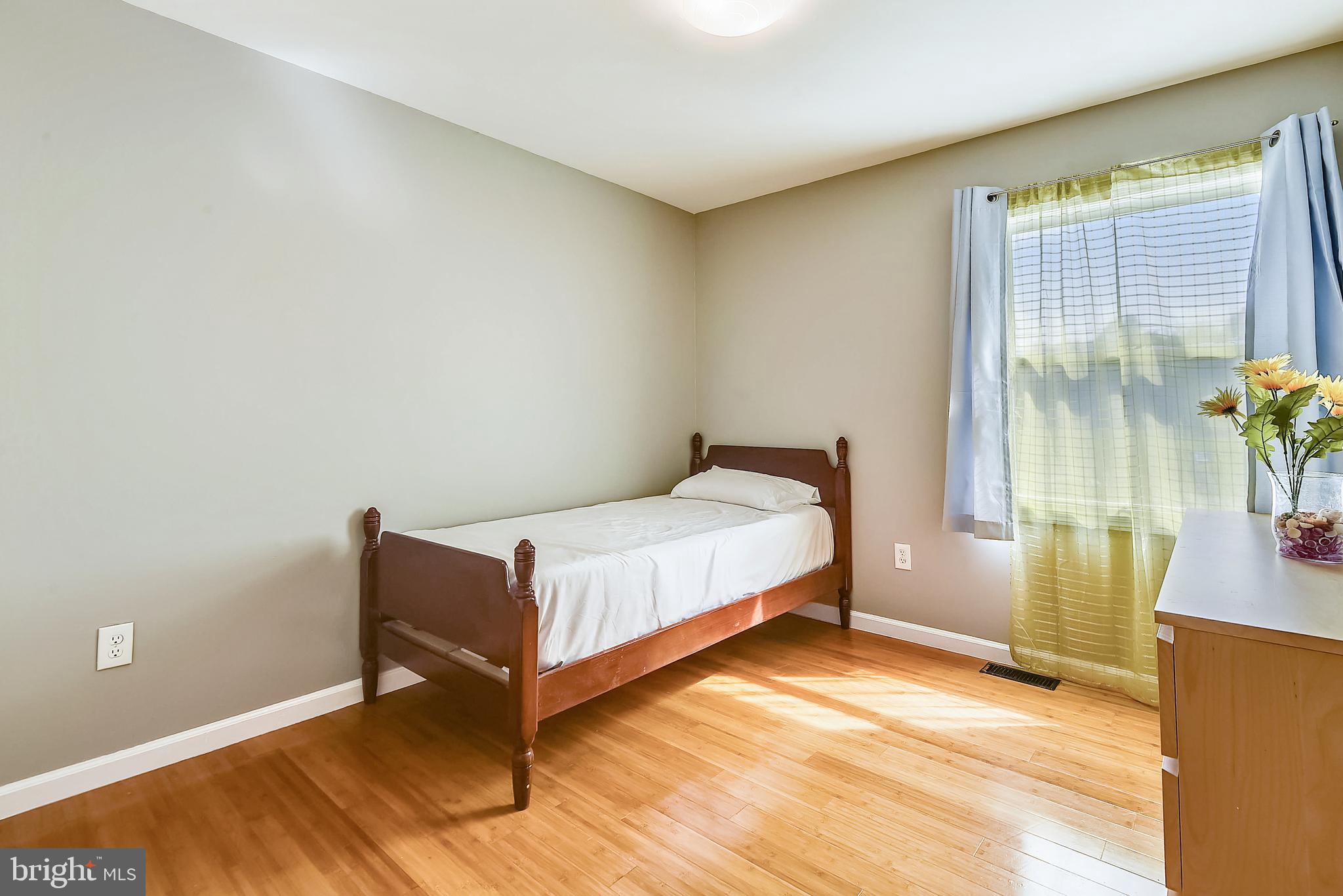 11 Bar Harbor Road Pasadena, MD 21122 - Photo 10 of 27 Bedroom 3 on the upper level