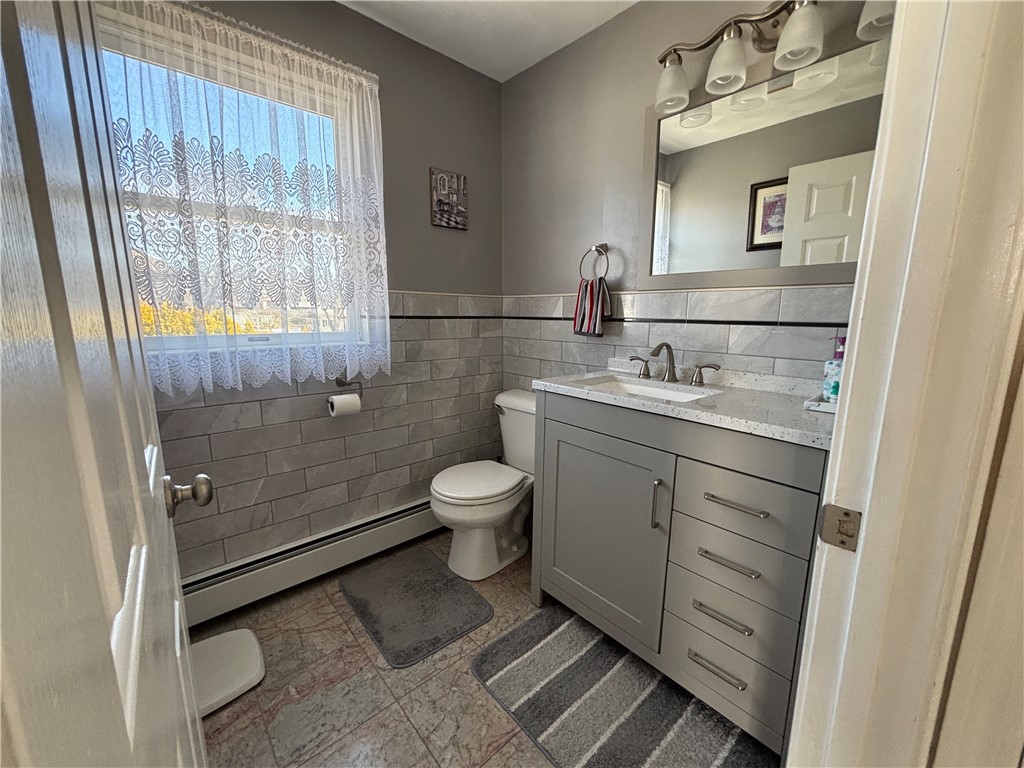 126 Lilac Avenue Woonsocket, RI 02895 - Photo 16 of 42