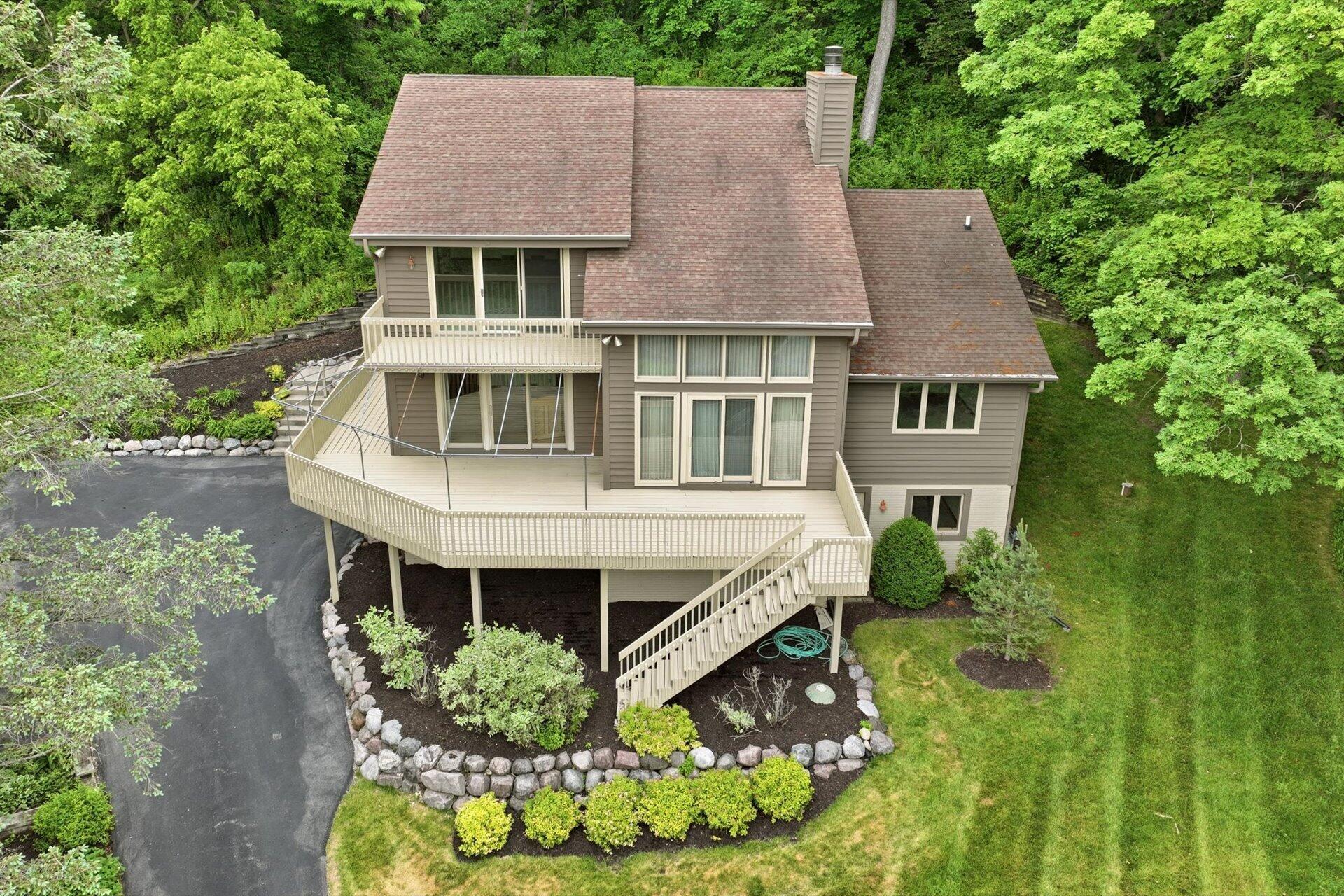 790 Garrison Court Delafield, WI 53018 - Photo 1 of 37 02-002_DJI_0734
