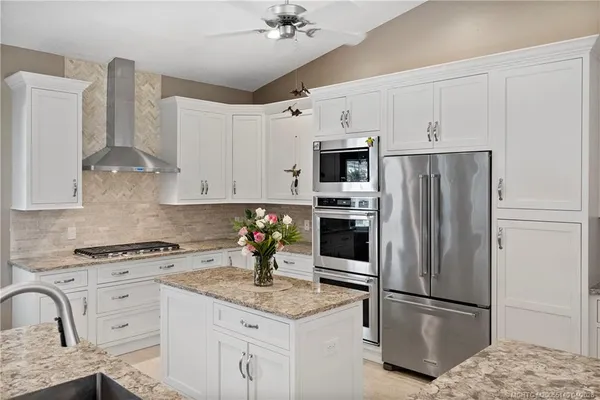 $849,000 | 5688 Southeast Pot O Gold Place, Stuart, FL 34997