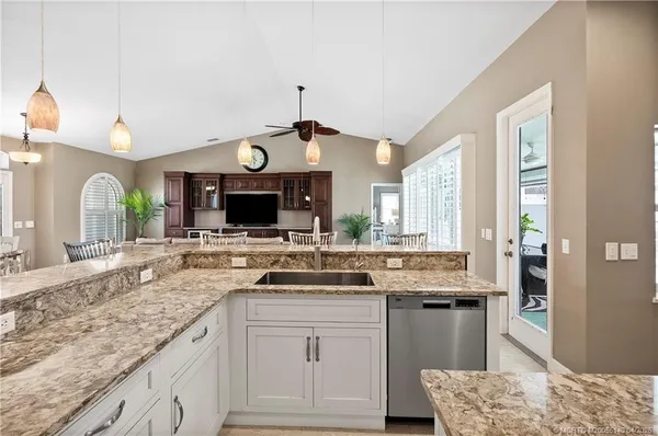 $849,000 | 5688 Southeast Pot O Gold Place, Stuart, FL 34997