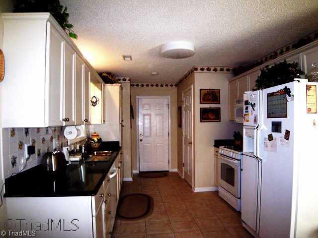 200 Stapleton Way High Point, NC 27265 - Photo 2 of 9 Other.
