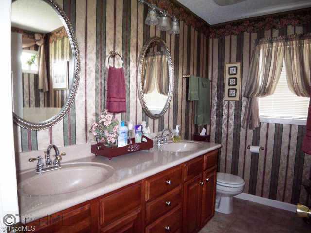 200 Stapleton Way High Point, NC 27265 - Photo 6 of 9 Other.