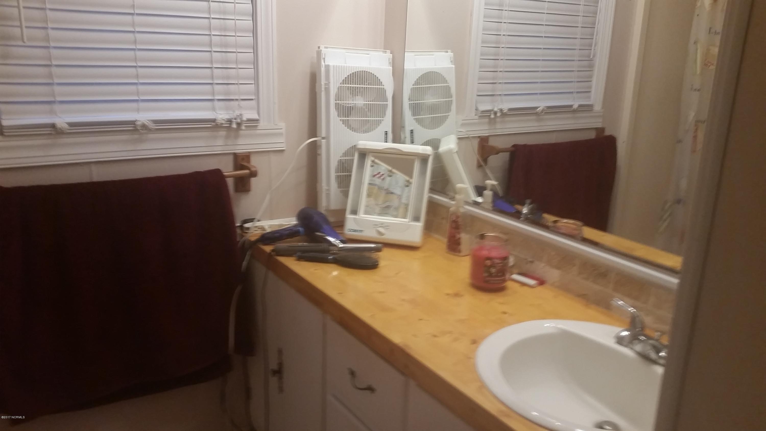 6443 Funston Road Southeast Winnabow, NC 28479 - Photo 13 of 25 Bathroom 2