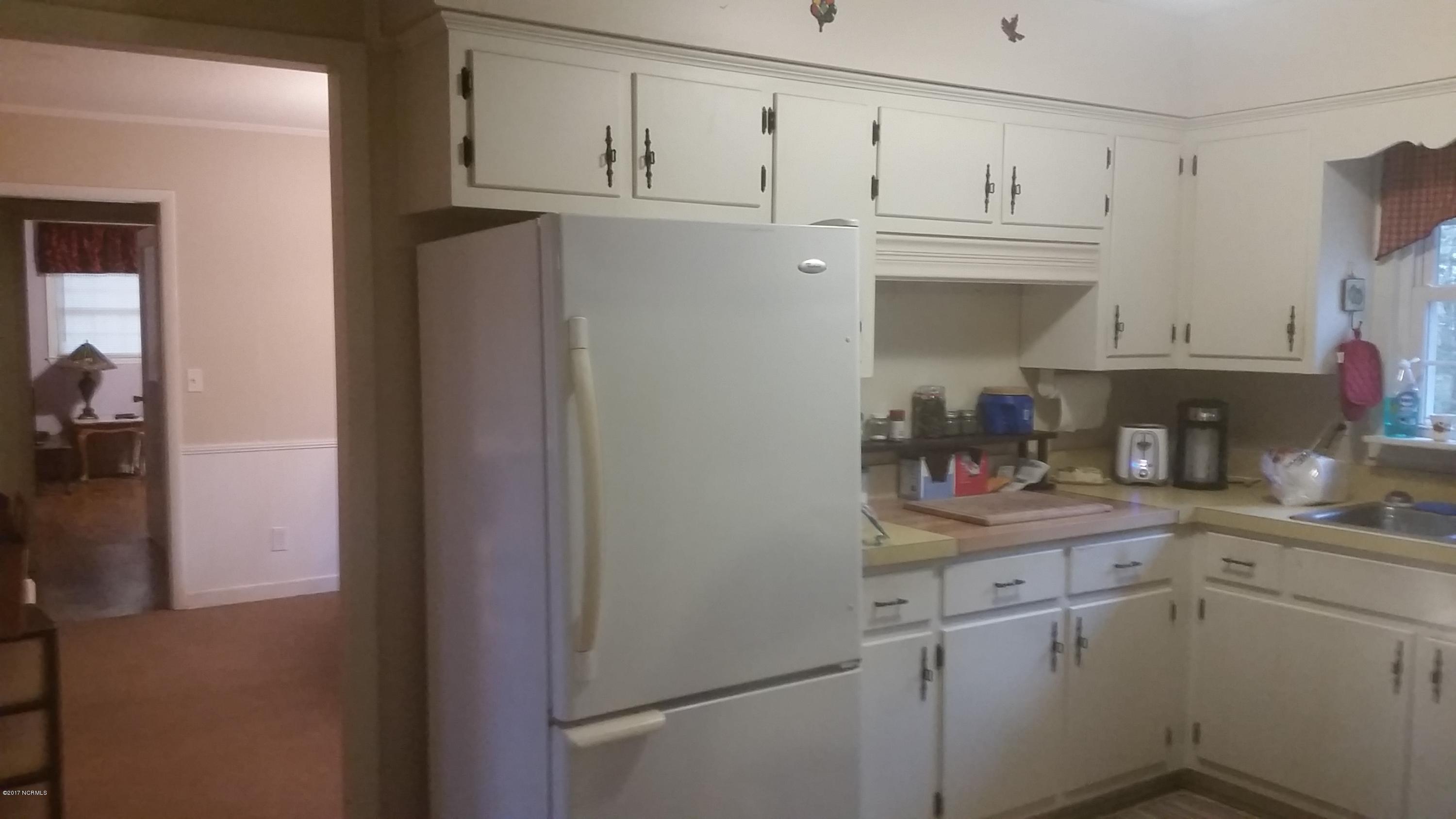 6443 Funston Road Southeast Winnabow, NC 28479 - Photo 7 of 25 Kitchen 2ndshot