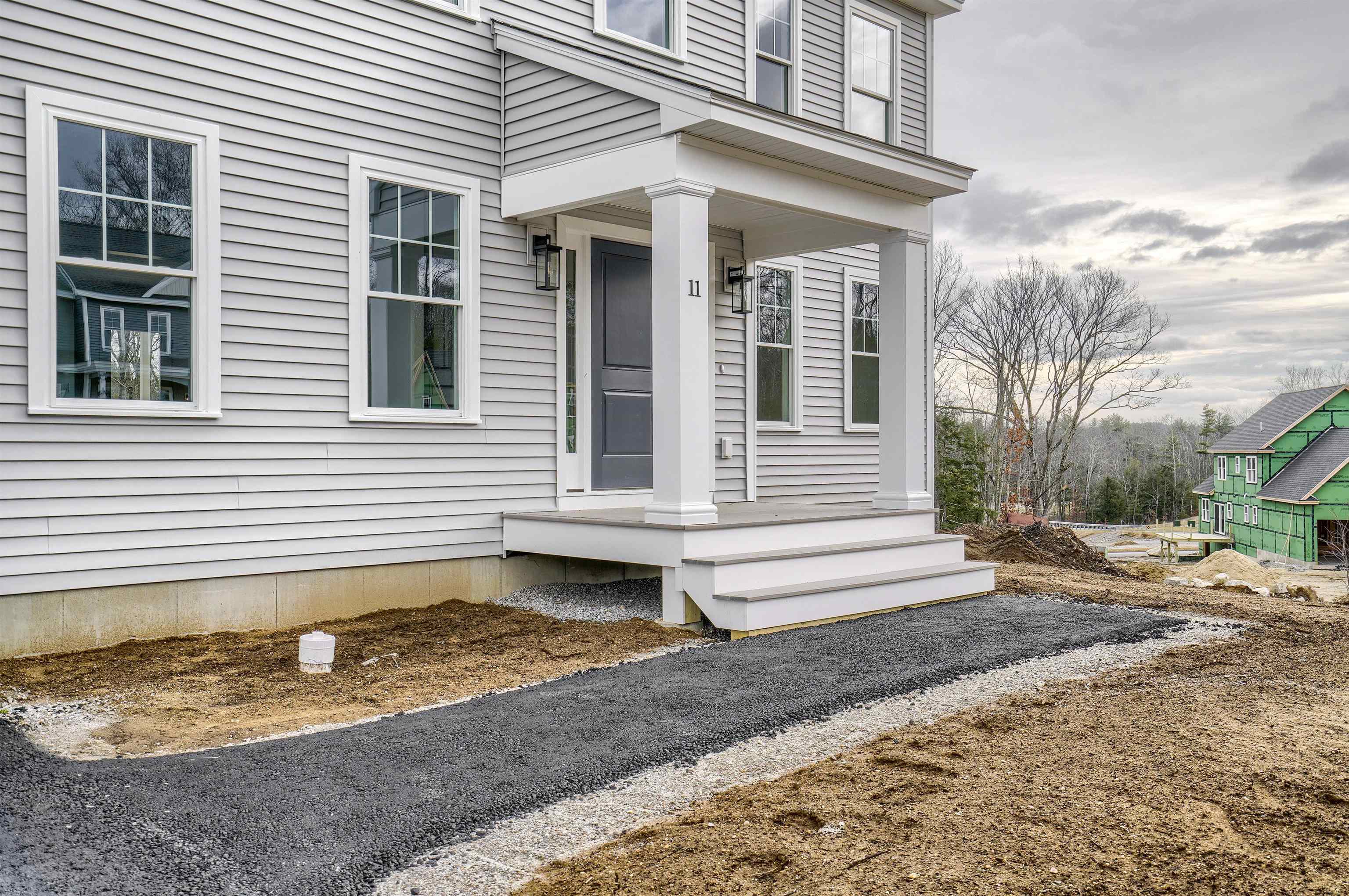 11 Captain Bannon Circle Merrimack, NH 03054 - Photo 3 of 35