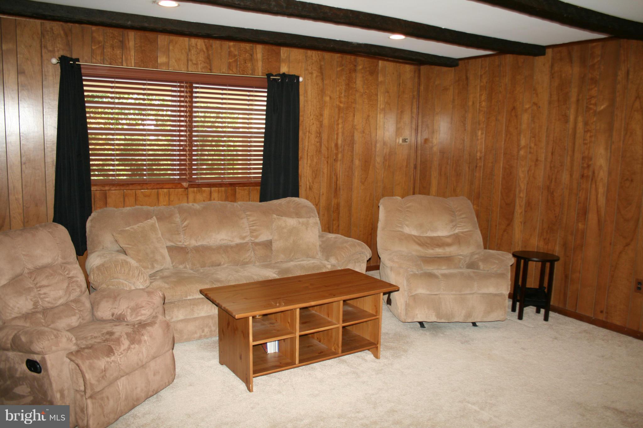 9005 Golden Pass Laurel, MD 20708 - Photo 14 of 25 Family Room