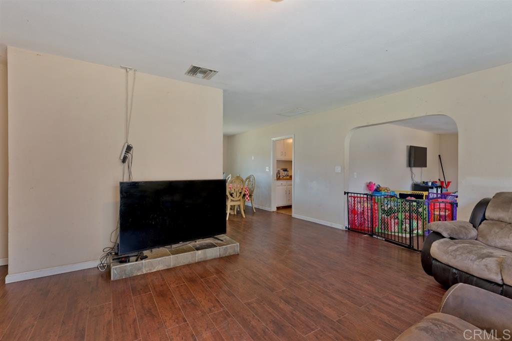 8229 Medill Avenue El Cajon, CA 92021 - Photo 9 of 25