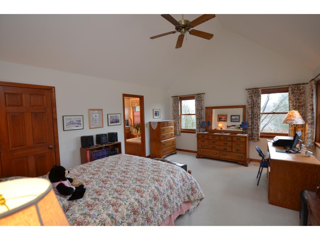 453 Old Farm Road Stowe, VT 05672 - Photo 15 of 32