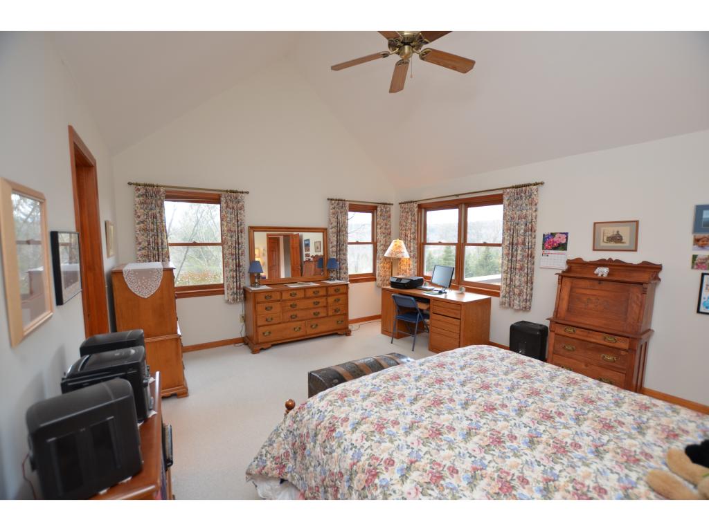 453 Old Farm Road Stowe, VT 05672 - Photo 16 of 32