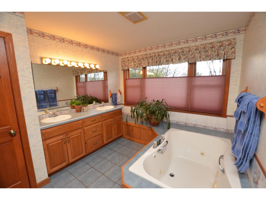 453 Old Farm Road Stowe, VT 05672 - Photo 17 of 32